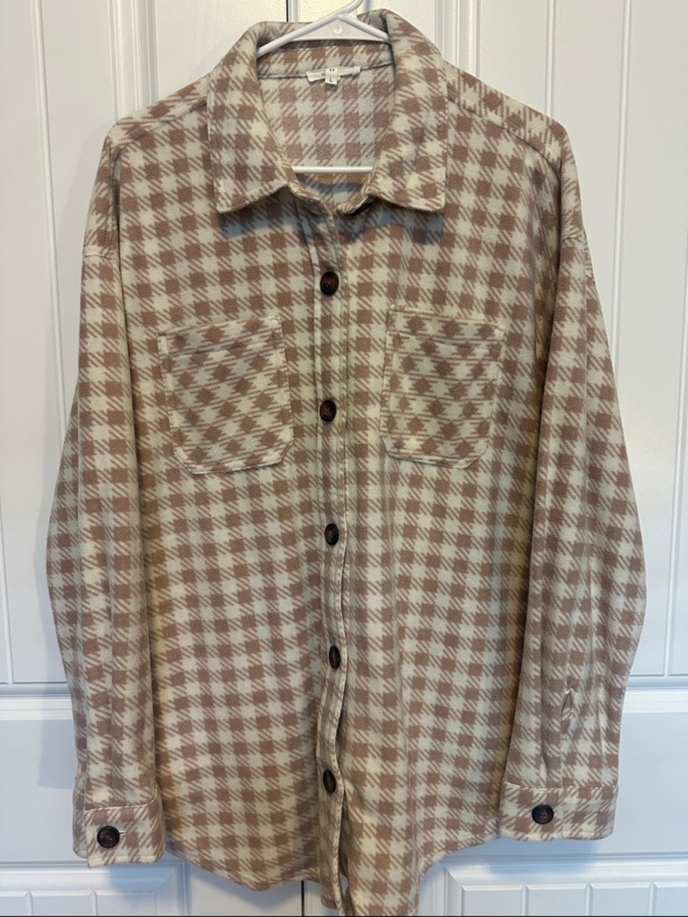 Maurices Beige and Cream Houndstooth Shacket